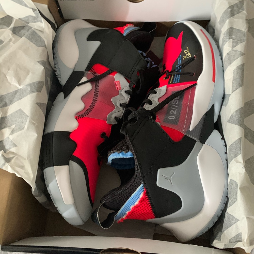 AIR JORDAN why nots. Size 11.